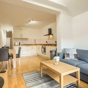Koala & Tree - Renovated 2 Bed Ideal Location - Short Lets & Serviced Cambridge (Cambridgeshire)